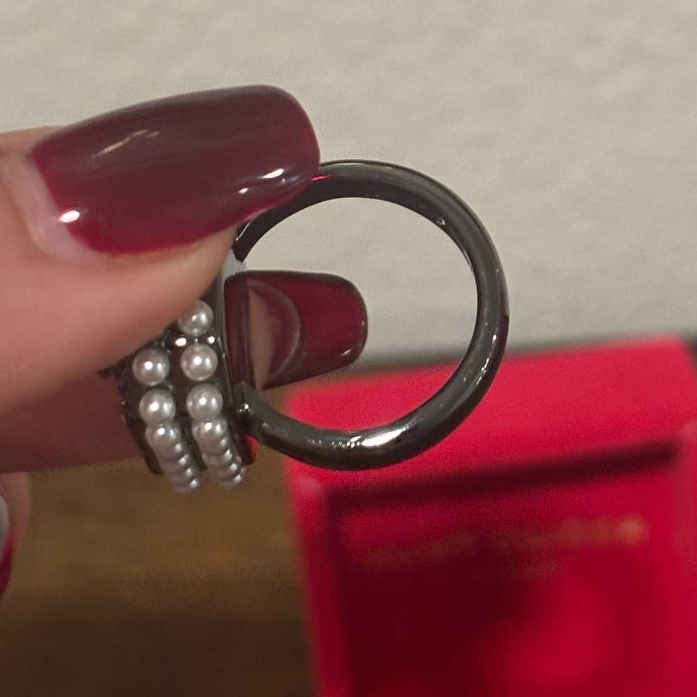Kurt Geiger Green and Gun Metal Tone Statement Ring - Picture 7 of 9